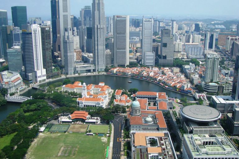 Aerial_view_of_the_Civic_District,_Singapore_River_and_Central_Business_District,_Singapore_-800