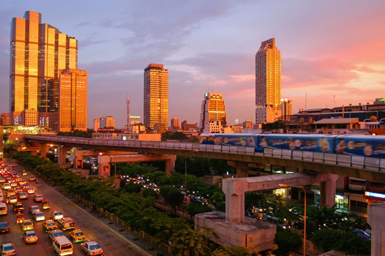 Bangkok_skytrain_sunset-800