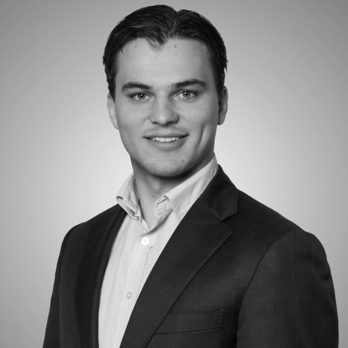 Jakob-2513-Black-and-White