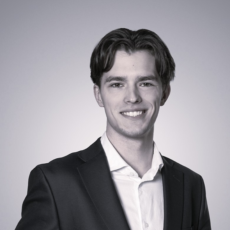 kl-16006-Rasmus LR v2 bw crop